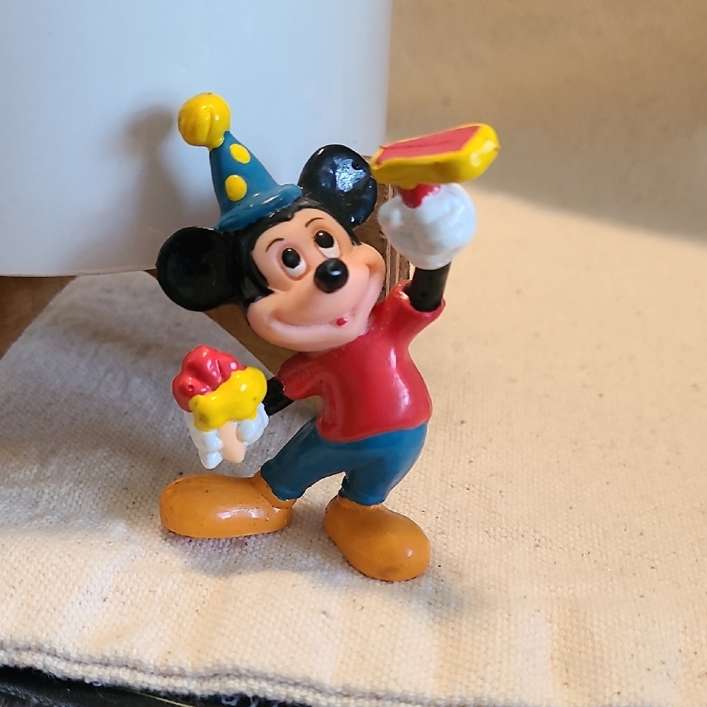 Disney Mickey Mouse Birthday Theme Firgure Vintage Collectible Toy Multi-Color